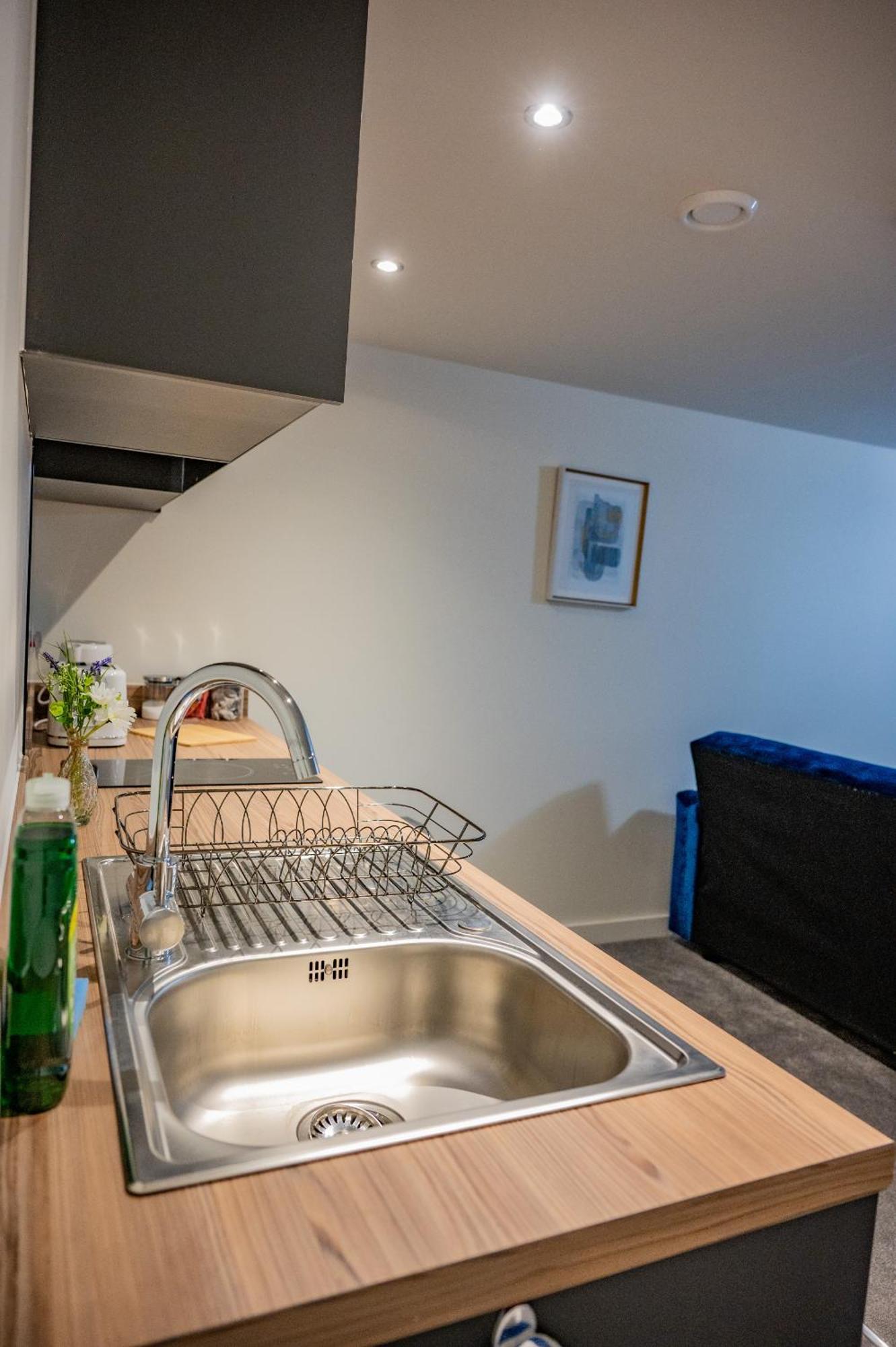 Basement Bliss Hideaway Appartement Bradford  Buitenkant foto